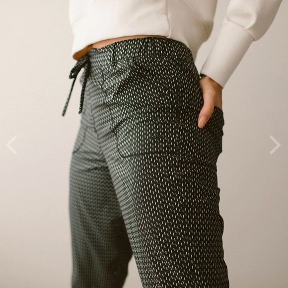 Albion | Jet Setter Joggers Black Dash Print Medium Tall - Picture 9 of 11